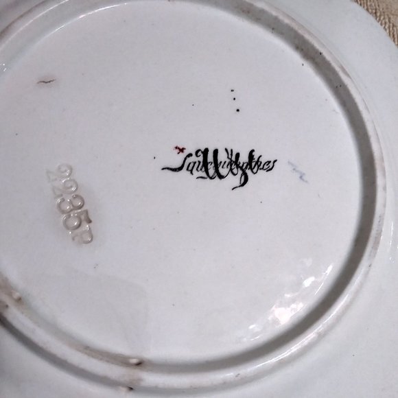 Antique SARREGUEMINES Wall Plate From France - Picture 4 of 4